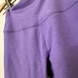 Beyond Yoga Lavender Twist Waist Leggings